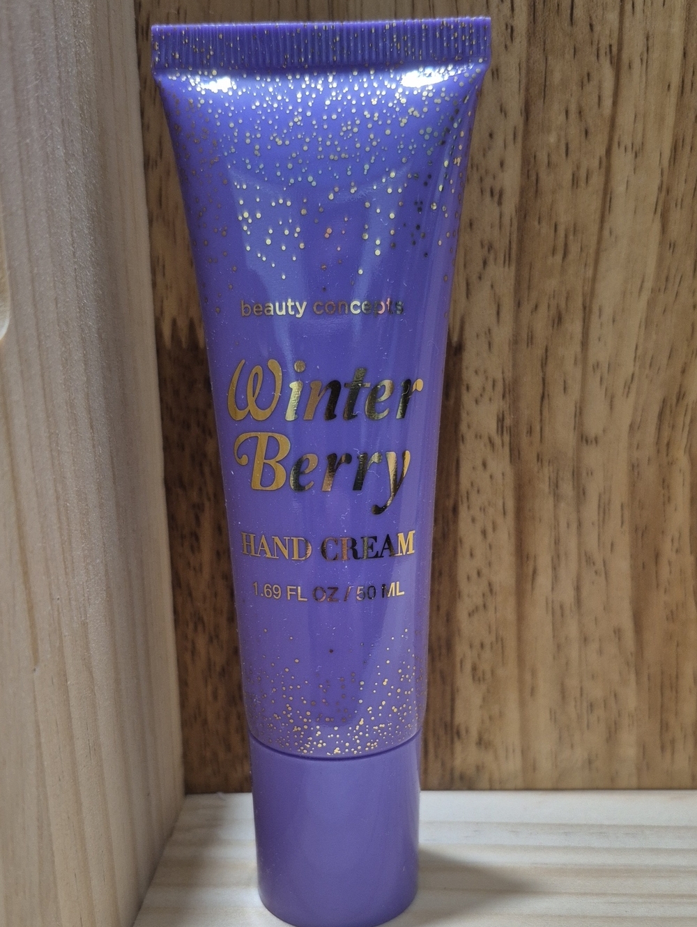 Beauty Concepts Winter Berry Hand Cream - Purple